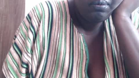 Snapshot of hornybigtitts chatting on July 18, 10:30 am monica zain online show from July 18, 10:30 am
