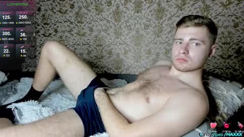 Snapshot of hornyblondieboyy chatting on November 11, 1:11 pm Max online show from November 11, 1:11 pm