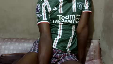 Snapshot of hornyboy9102003 chatting on March 11, 12:38 am hornyboy9102003 online show from March 11, 12:38 am