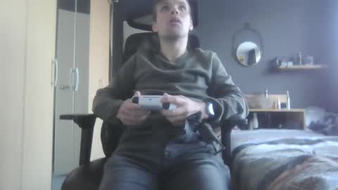 hornyboyivar online show from September 29, 7:24 am