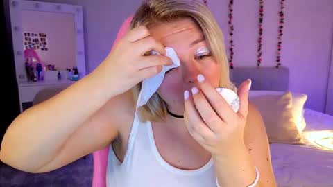 HornyCakee online show from November 12, 3:34 pm