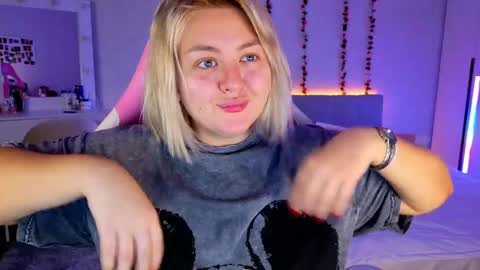 HornyCakee online show from April 9, 10:31 am