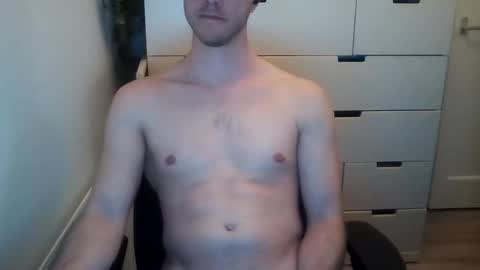 hornydutchman69 online show from March 31, 6:41 pm