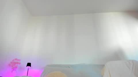 Emma online show from November 3, 9:32 am