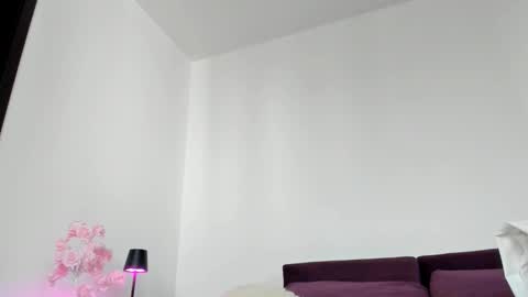 Emma online show from November 26, 9:54 am