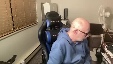 Snapshot of hornyeveryday24hours chatting on December 16, 2:47 am Brett online show from December 16, 2:47 am