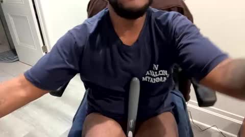 Snapshot of hornyftmguy82 chatting on December 3, 2:25 am hornyftmguy82 online show from December 3, 2:25 am