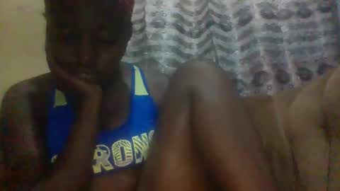 hornygal001 online show from December 20, 3:25 am