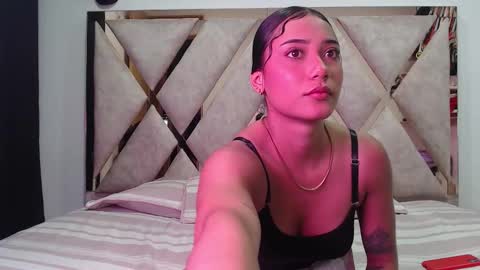 Snapshot of hornygirl_20000 chatting on October 12, 11:37 pm hornygirl_20000 online show from October 12, 11:37 pm