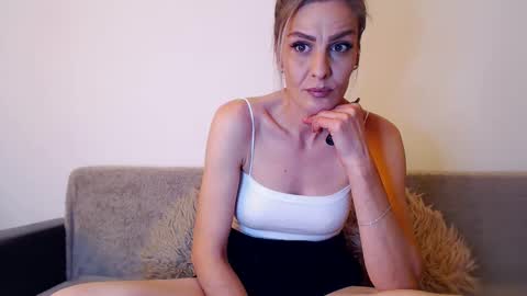 AshlineKatte online show from April 27, 12:25 pm