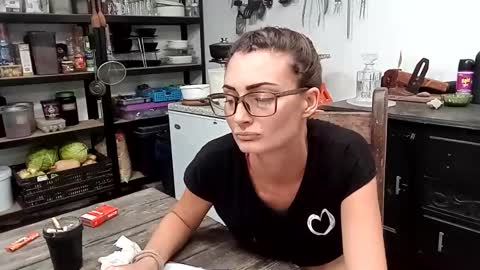 Snapshot of hornyhippies0080 chatting on November 14, 3:55 pm Nix D online show from November 14, 3:55 pm