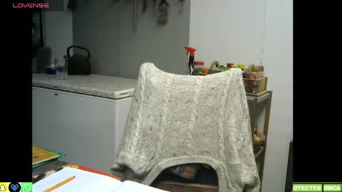 Snapshot of hornyhippies0080 chatting on June 16, 11:35 am Nix D online show from June 16, 11:35 am