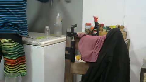 Snapshot of hornyhippies0080 chatting on June 27, 2:44 pm Nix D online show from June 27, 2:44 pm