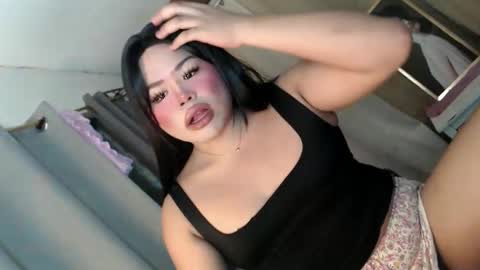 Snapshot of hornykathana chatting on April 18, 12:31 pm Just Call Me Kathrina online show from April 18, 12:31 pm