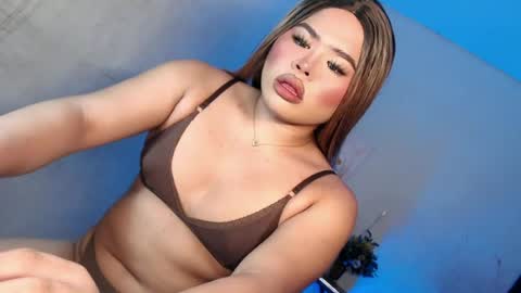 Snapshot of hornykathana chatting on June 20, 6:44 pm Just Call Me Kathrina online show from June 20, 6:44 pm