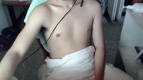 Snapshot of hornylilfuckbuddy chatting on October 1, 3:12 am Flea online show from October 1, 3:12 am
