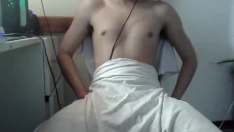 Snapshot of hornylilfuckbuddy chatting on October 10, 10:36 am Flea online show from October 10, 10:36 am