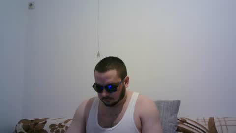 Snapshot of hornymonkey991 chatting on May 14, 5:09 pm hornymonkey991 online show from May 14, 5:09 pm