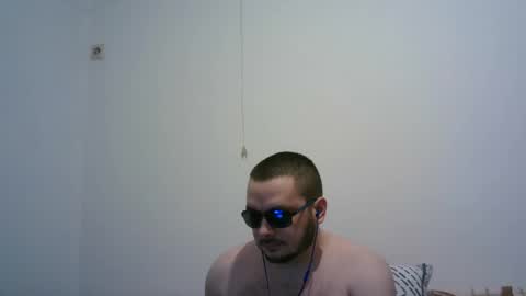 Snapshot of hornymonkey991 chatting on May 22, 4:12 pm hornymonkey991 online show from May 22, 4:12 pm