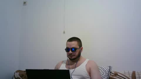Snapshot of hornymonkey991 chatting on May 27, 1:57 am hornymonkey991 online show from May 27, 1:57 am