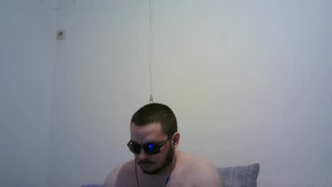 Snapshot of hornymonkey991 chatting on June 1, 5:03 pm hornymonkey991 online show from June 1, 5:03 pm