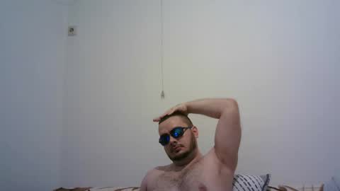 Snapshot of hornymonkey991 chatting on June 8, 1:28 am hornymonkey991 online show from June 8, 1:28 am