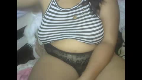 Snapshot of hornymood30 chatting on December 18, 11:24 am Hornymood30 online show from December 18, 11:24 am