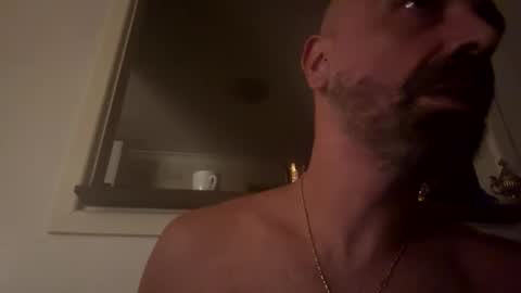 Snapshot of hornyonelooking1 chatting on February 26, 11:52 am hornyonelooking1 online show from February 26, 11:52 am