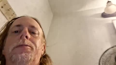 hornyred75629219 online show from June 28, 7:03 am