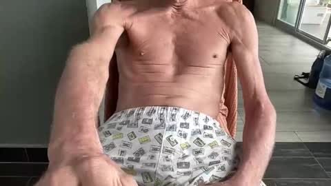 Snapshot of hornyrippa chatting on November 30, 3:10 am Hornyrippa online show from November 30, 3:10 am