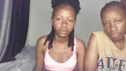 Snapshot of hornysouls01 chatting on September 12, 5:07 am hornysouls01 online show from September 12, 5:07 am