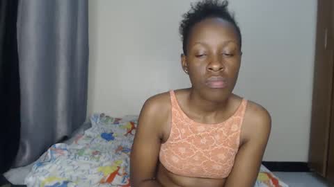 Snapshot of hornysouls01 chatting on October 3, 3:42 pm hornysouls01 online show from October 3, 3:42 pm
