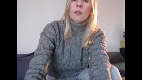 Snapshot of hornyssima chatting on February 16, 4:10 pm Hornyssima online show from February 16, 4:10 pm