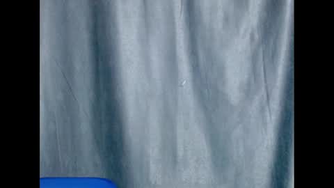 Snapshot of hornyxbum chatting on December 17, 6:24 am hornyxbum online show from December 17, 6:24 am