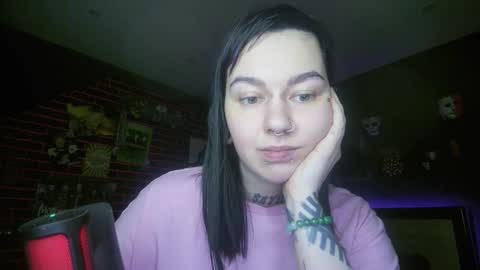 Snapshot of horror_circus chatting on December 4, 12:20 am Messalina Horror online show from December 4, 12:20 am