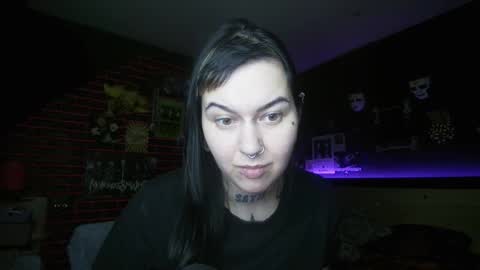 Snapshot of horror_circus chatting on December 15, 10:14 pm Messalina Horror online show from December 15, 10:14 pm