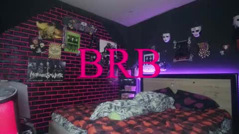 Snapshot of horror_circus chatting on February 8, 10:57 pm Messalina Horror online show from February 8, 10:57 pm