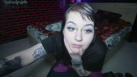 Snapshot of horror_circus chatting on February 13, 6:48 pm Messalina Horror online show from February 13, 6:48 pm