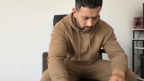 Chriss90 online show from April 16, 8:15 am