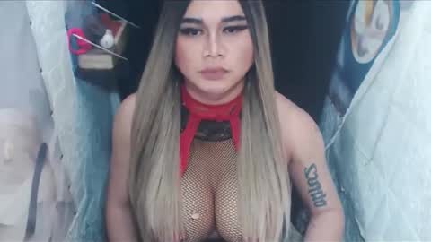 YOUR MAJESTY LUCY PEARL online show from January 16, 2:26 am