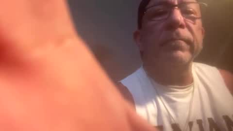Snapshot of hoss43040 chatting on September 21, 9:16 pm hoss43040 online show from September 21, 9:16 pm