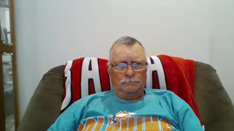 Snapshot of hot4tightholes chatting on April 17, 12:30 pm hot4tightholes online show from April 17, 12:30 pm