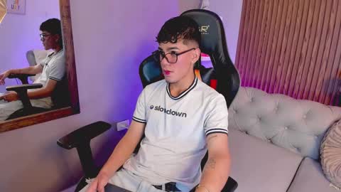 Snapshot of hot_alex1 chatting on December 14, 8:24 pm alex online show from December 14, 8:24 pm