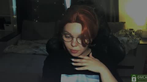   online show from December 12, 11:18 am