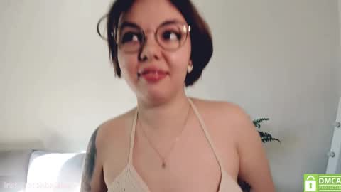   online show from March 8, 11:48 am
