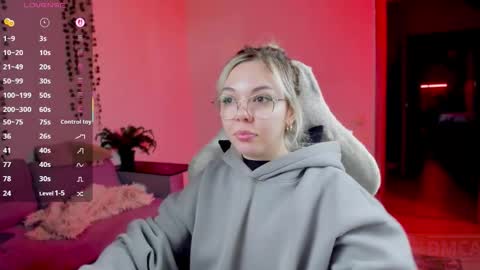   online show from October 20, 10:27 am