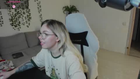   online show from January 14, 9:09 pm