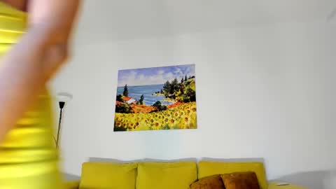 Snapshot of hot_babes_live chatting on February 16, 10:32 pm AnaVicky online show from February 16, 10:32 pm