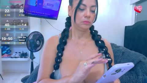 VALENTINA online show from November 8, 1:00 pm
