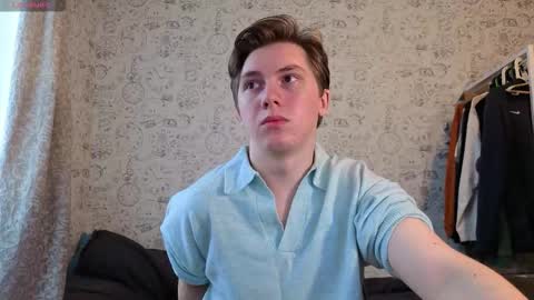 Snapshot of hot_boy_oscar chatting on September 20, 11:11 am Oscar  online show from September 20, 11:11 am